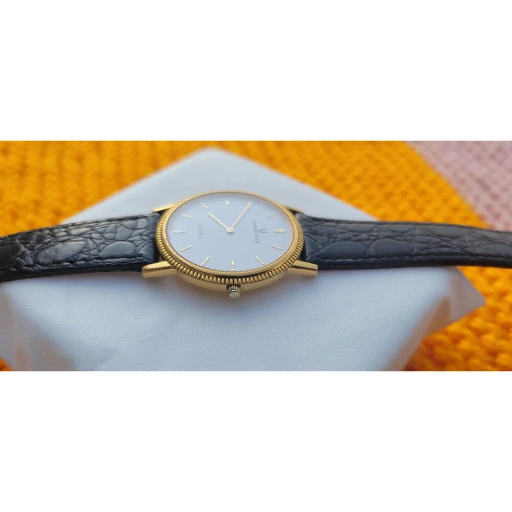 Vintage Universal Geneve Quartz Slim Unisex Watch Ref 533.240 Gold Plated RARE